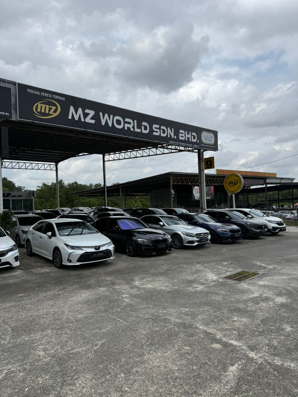 (JB) MZ WORLD